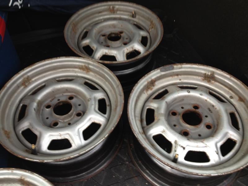 Satz Stahlfelgen vorher