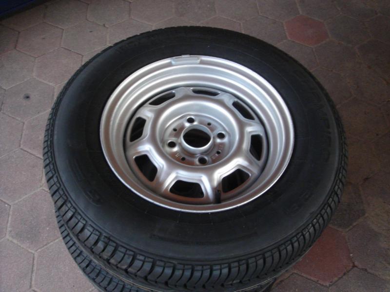 Fertig Gepulvert und Reifen Montiert