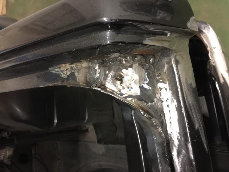 Kofferraum Dichtungshalter eingeschweißt