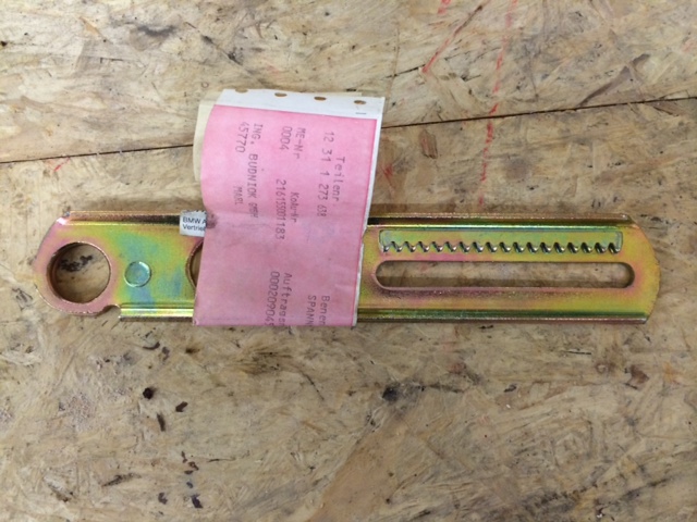 Lichtmaschinen Halter