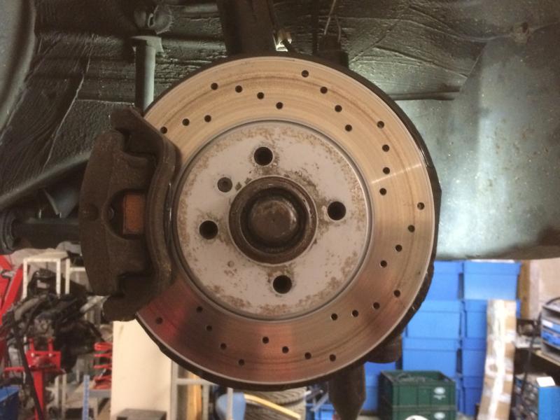 Bremsscheiben vorn erneuert